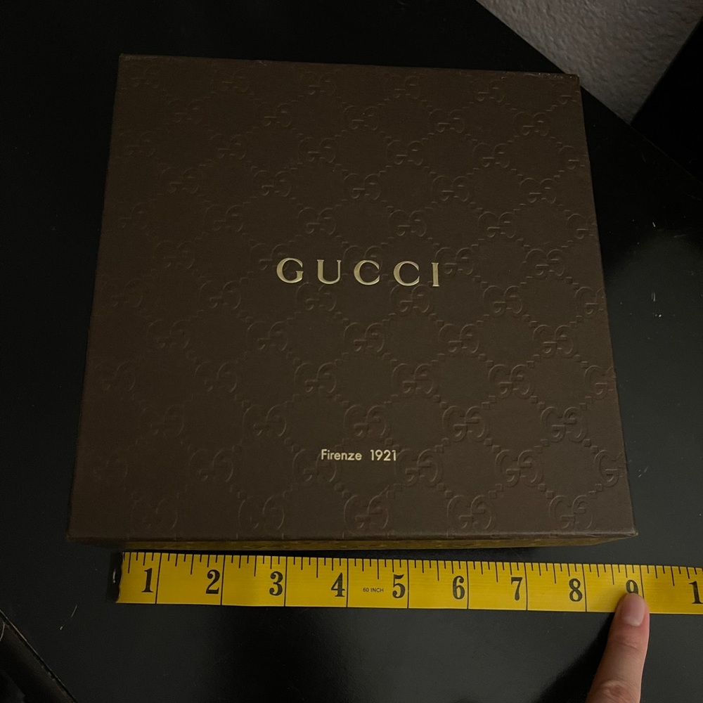 Gucci Embossed Brown Box - Picture 2 of 7